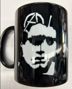 DISCHARGE - 3 SKULLS MUG