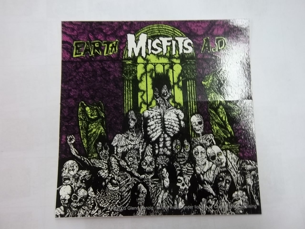 MISFITS - EARTH AD STICKER