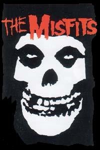 MISFITS - SKULL W/ MISFITS 1" BUTTON