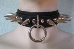 CHOKER - 1 ROW LONG SPIKES W/ 1 RING