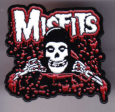MISFITS - RETURN ENAMEL PIN BADGE