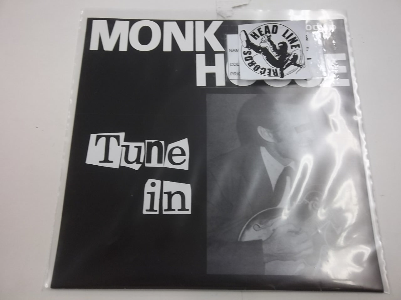 MONK HOUSE - TUNE IN