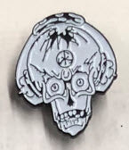 BLITZ - NEVER SURRENDER SKULL ENAMEL PIN