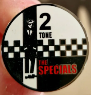 SPECIALS - 2 TONE LOGO (CIRCLE) ENAMEL PIN