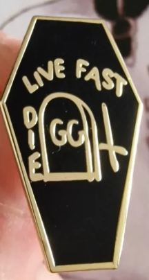 GG ALLIN - LIVE FAST DIE COFFIN ENAMEL PIN