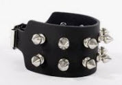 WRISTBAND - 2 ROW OF SMALL SPIKE ON BLACK LEATHER