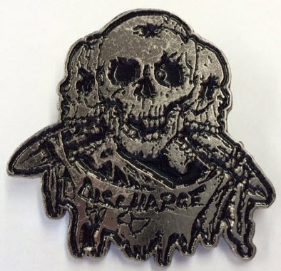 DISCHARGE - 3 SKULLS METAL PIN