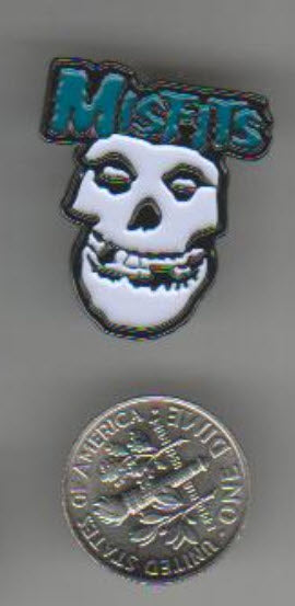 MISFITS - MISFITS WITH SKULL ENAMEL PIN BADGE